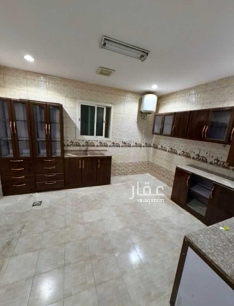 فيلا 7 غرف في النرجس 4