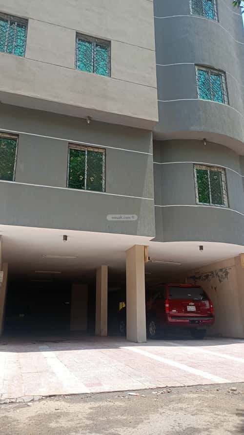 7 bedroom apartment in Al Marwa 2