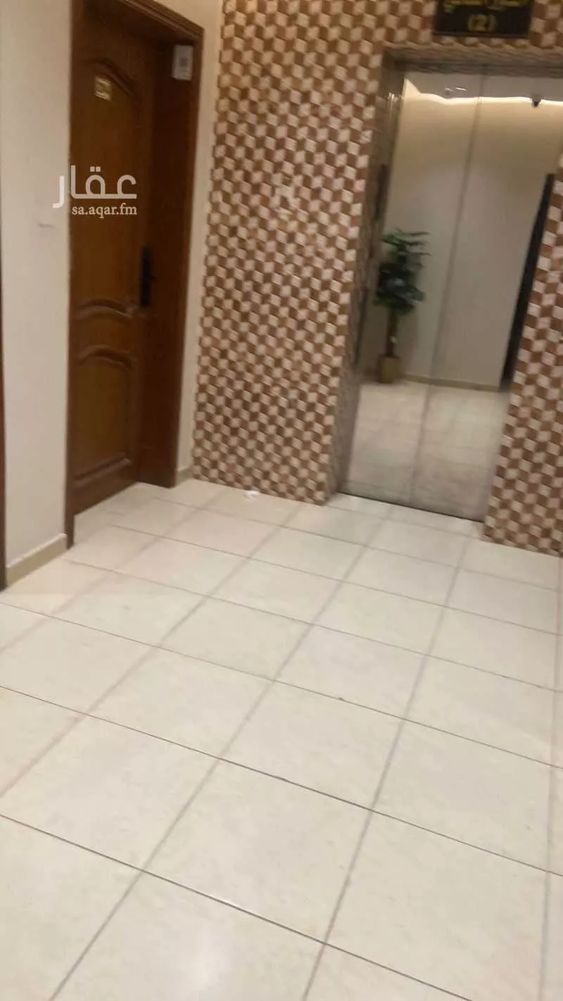 شقة 1 غرف في الحمرا 8
