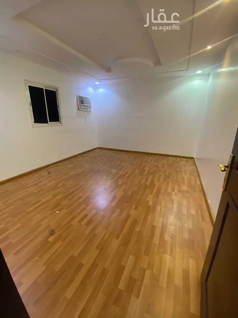 5 bedroom floor in Dhahrat Laban 2