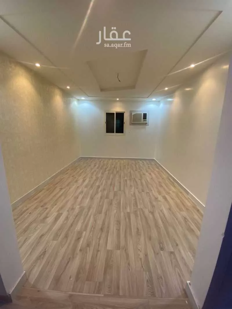 5 bedroom floor in Dhahrat Laban 4