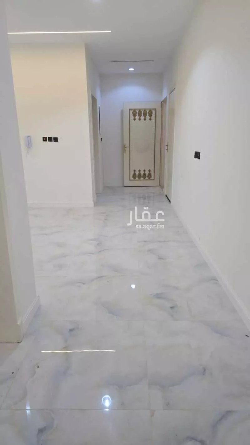 شقة 3 غرف في الشرق 8