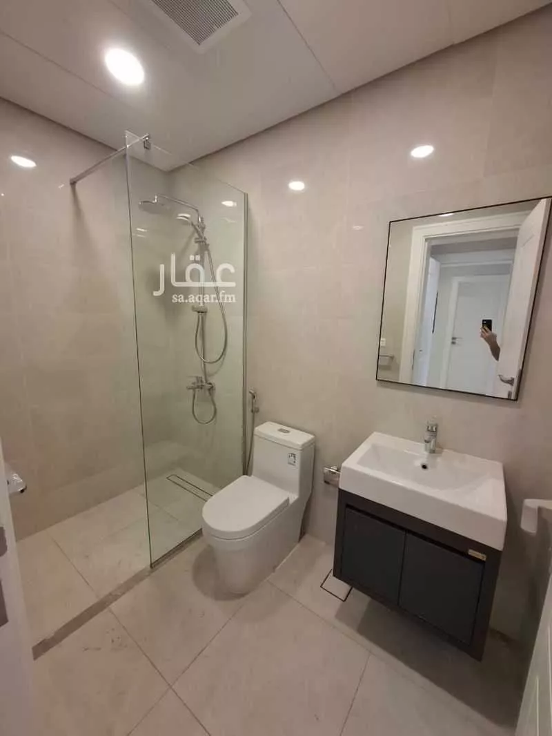 فيلا 9 غرف في الشراع 7