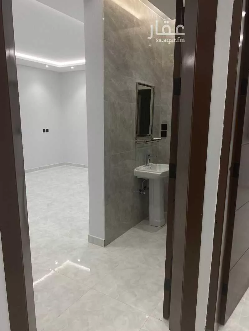 5 bedroom floor in Al Qairawan 3