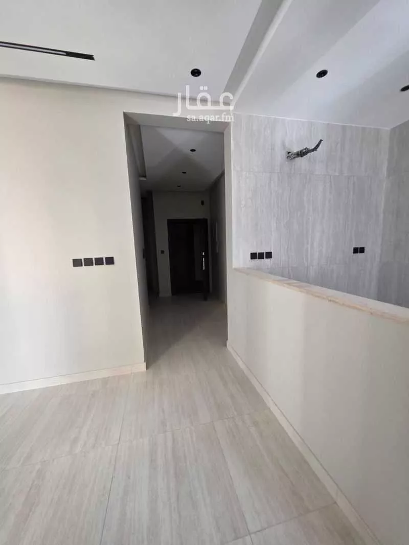 عمارة 127 م² في الروضة 23