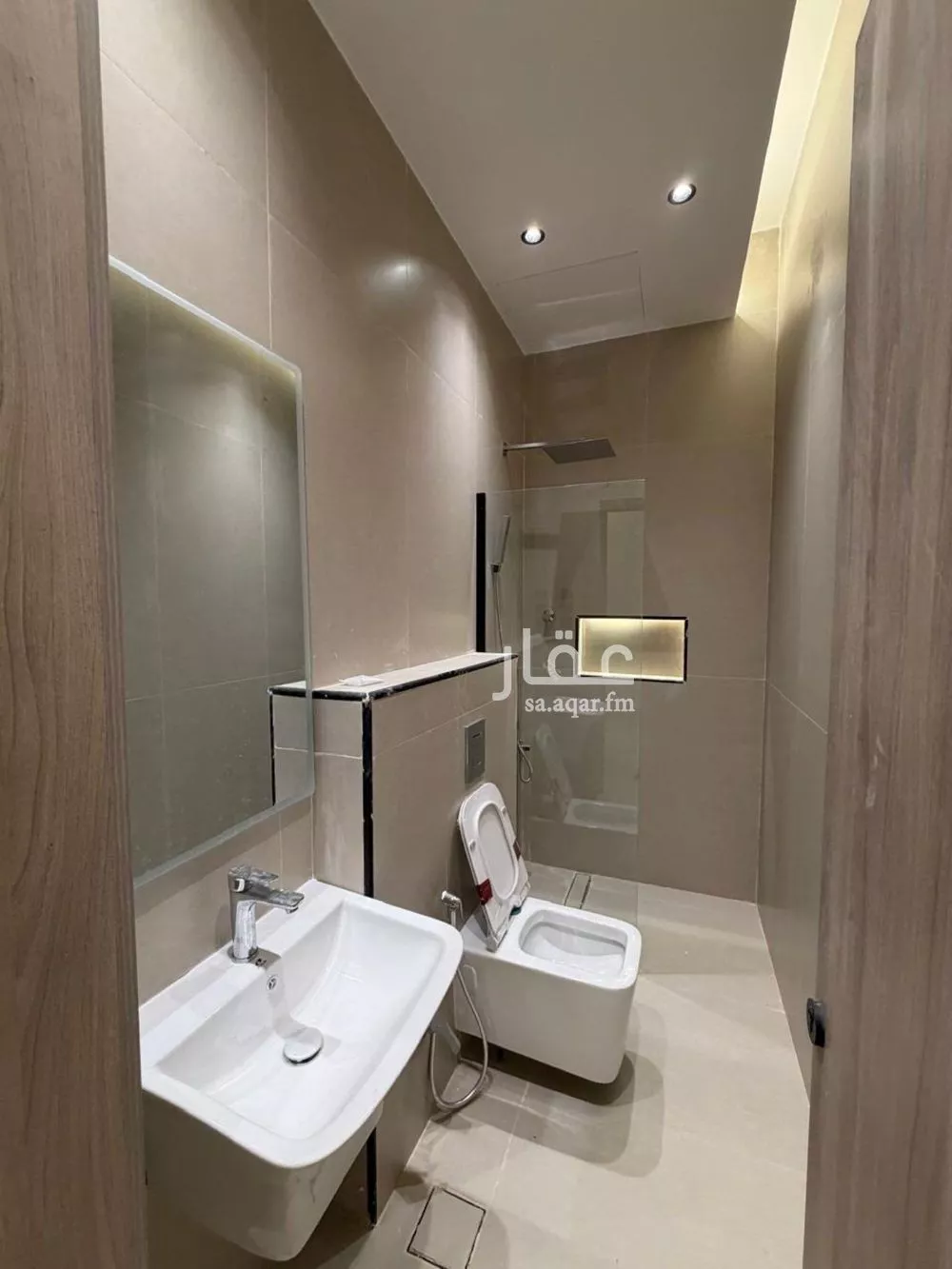 3 bedroom floor in Al Rimal 18