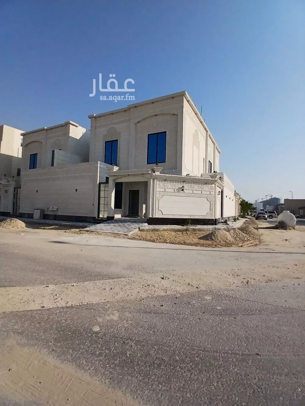 فيلا 9 غرف في ضاحية الملك فهد 3