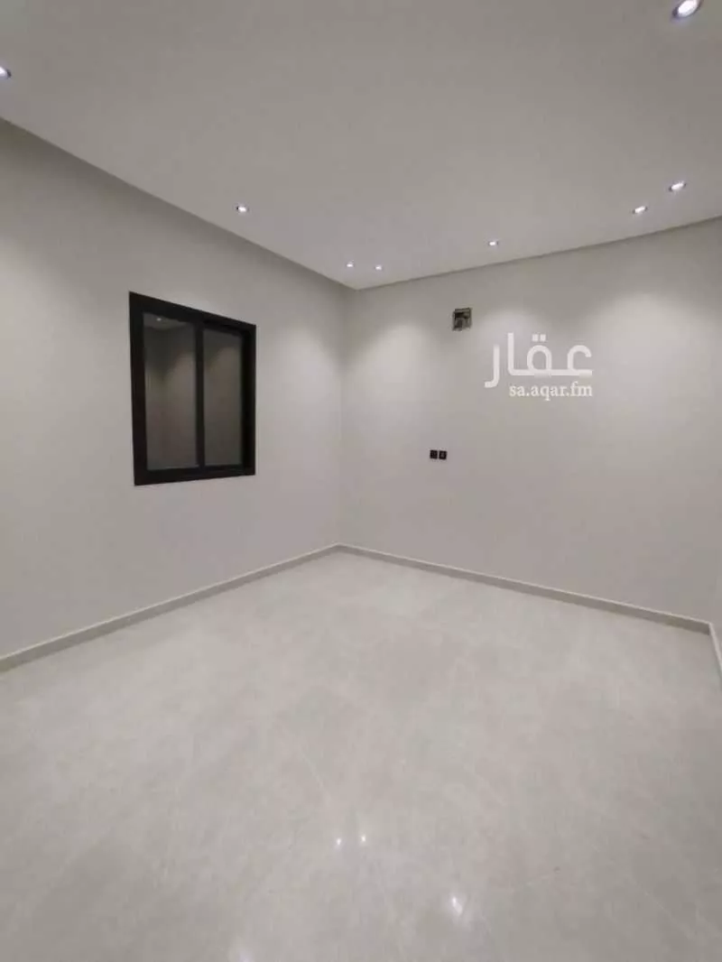 فيلا 9 غرف في ضاحية الملك فهد 3