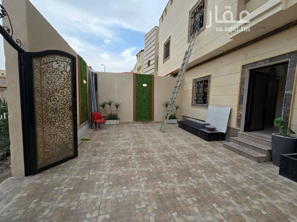 8 bedroom villa in Dahiat King Fahd 2