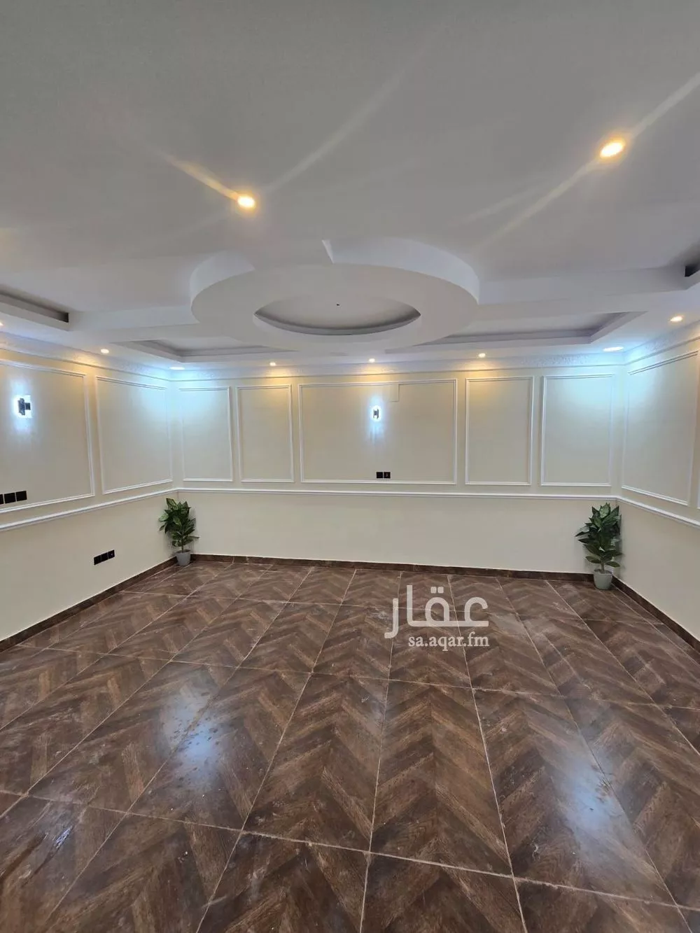 8 bedroom villa in Dahiat King Fahd 12