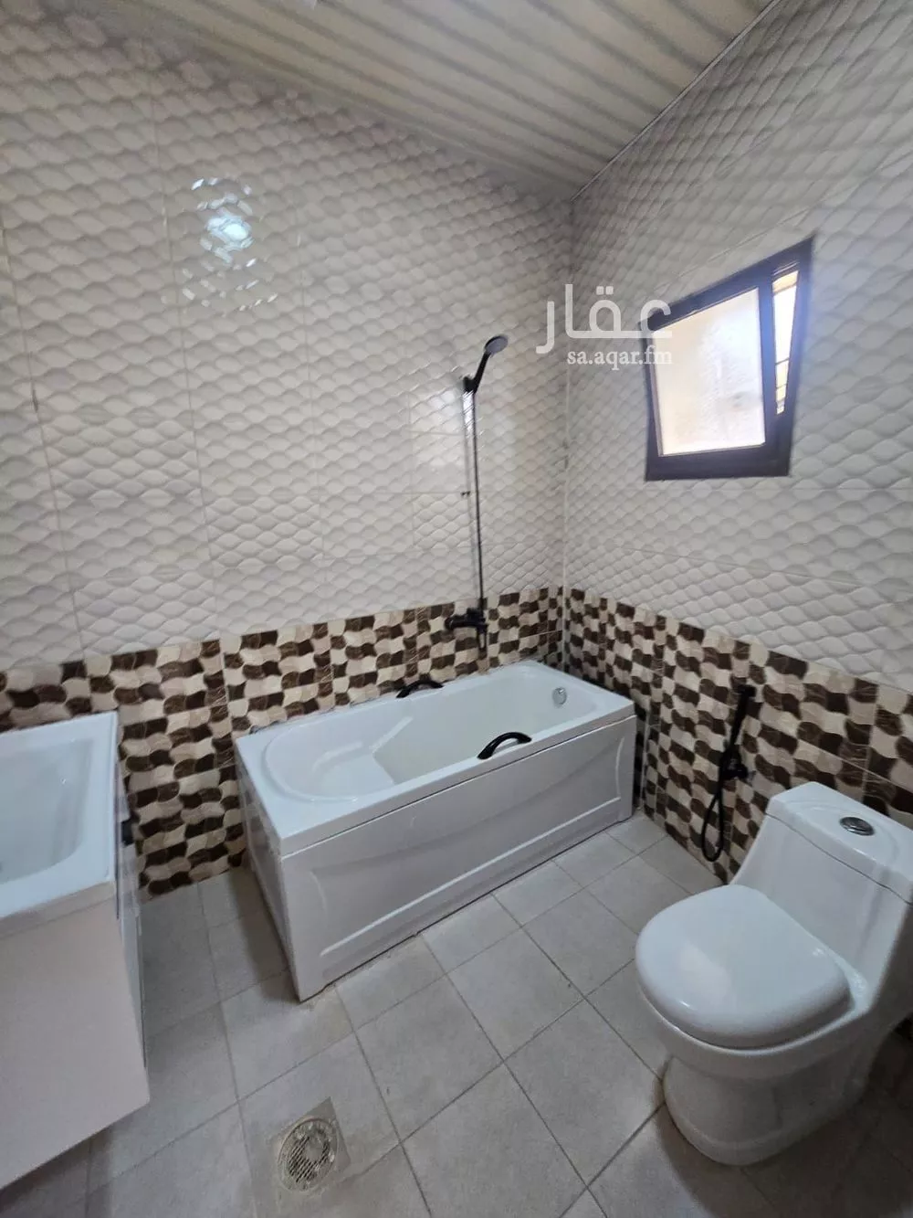 8 bedroom villa in Dahiat King Fahd 18