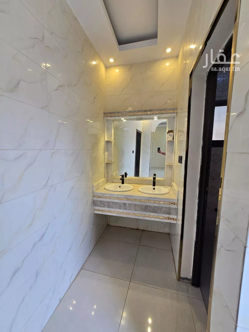 8 bedroom villa in Dahiat King Fahd 28