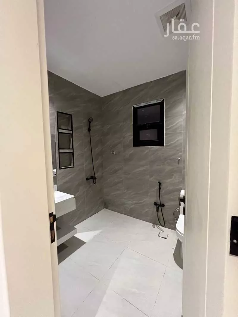 3 bedroom floor in Al Rimal 13