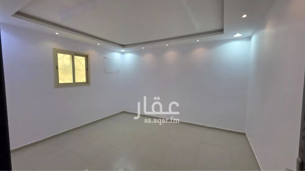 4 bedroom floor in Dhahrat Namar 7