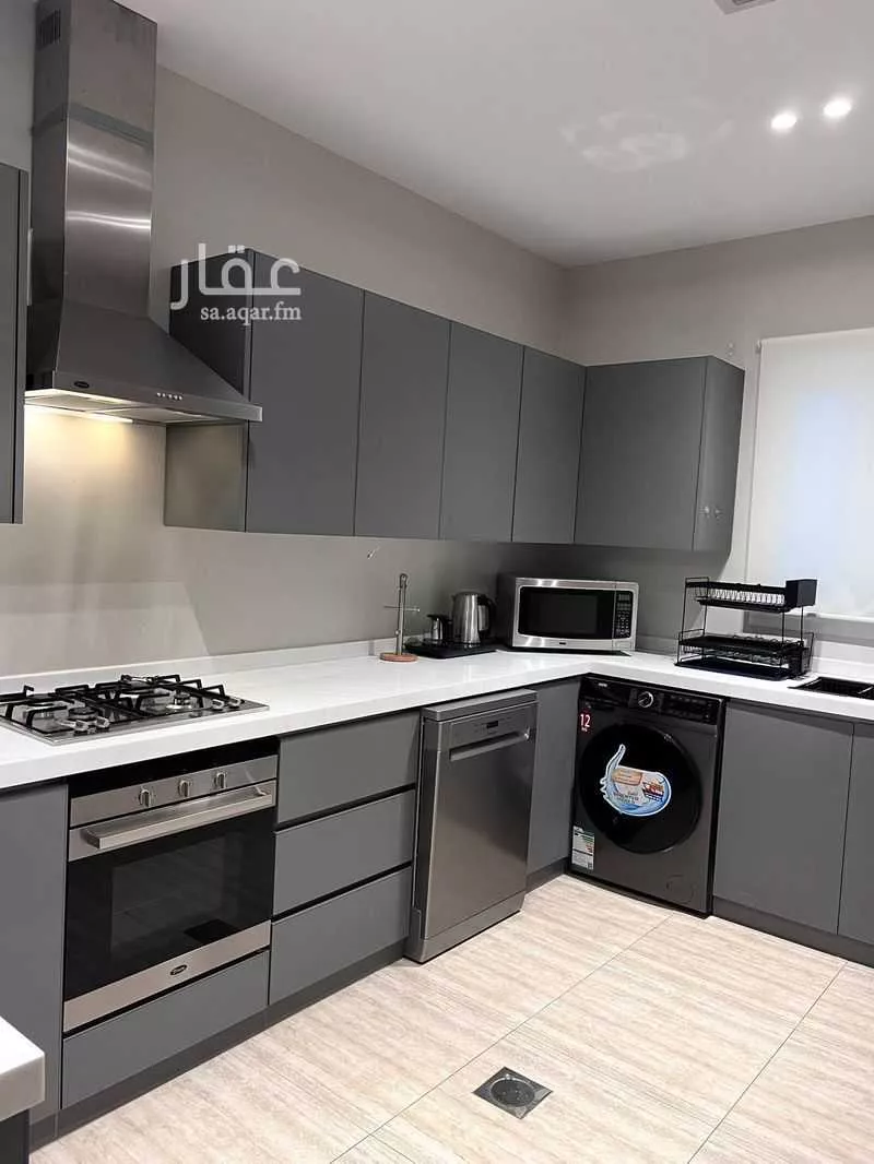 4 bedroom apartment in Al Hamra 5
