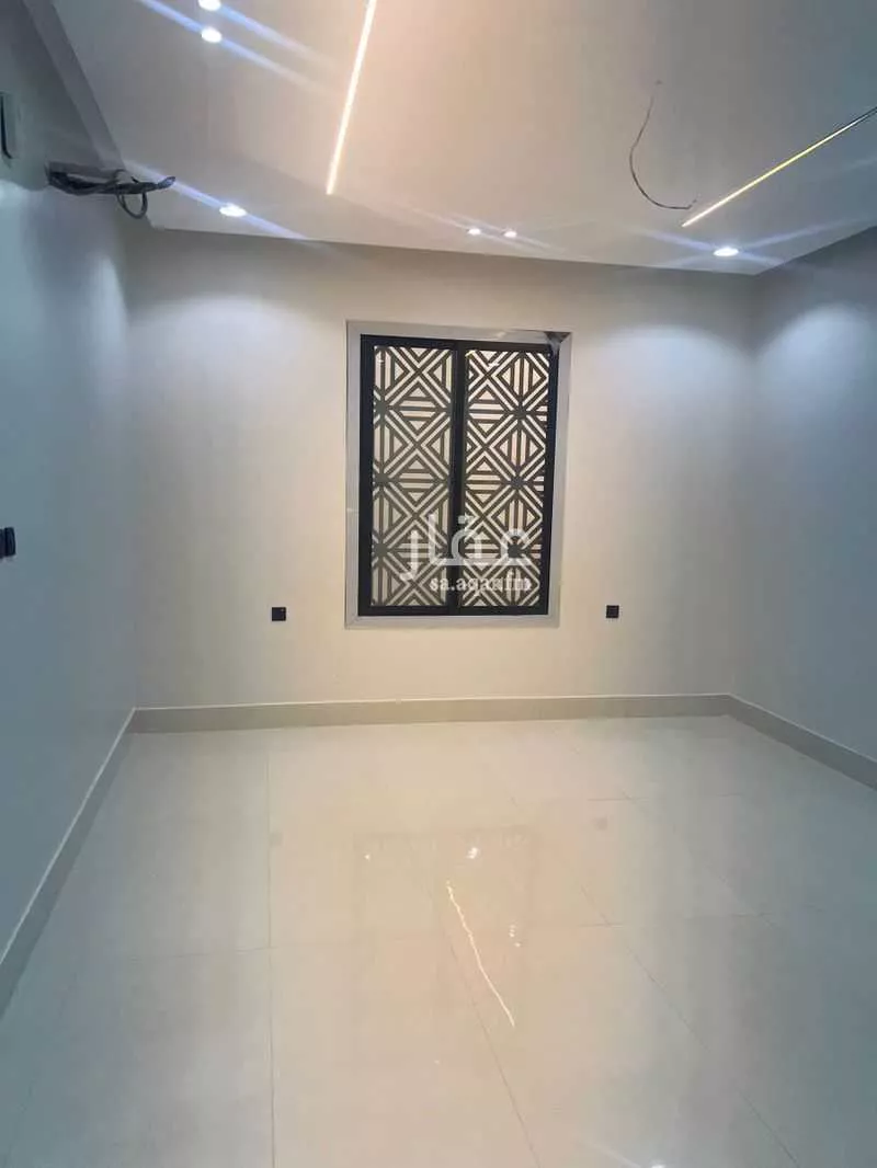 عمارة 325 م² في طيبة 8