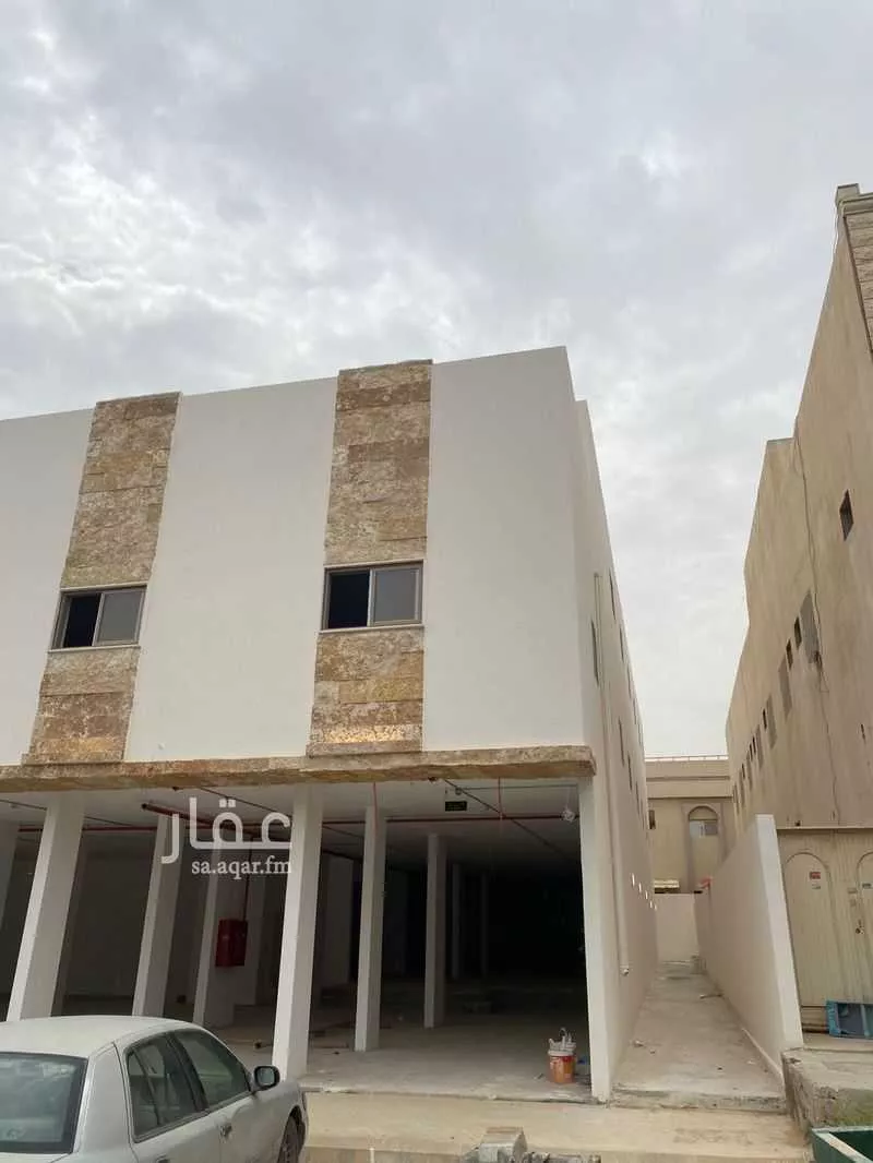 1000 sqm building in Al Rawdah 3