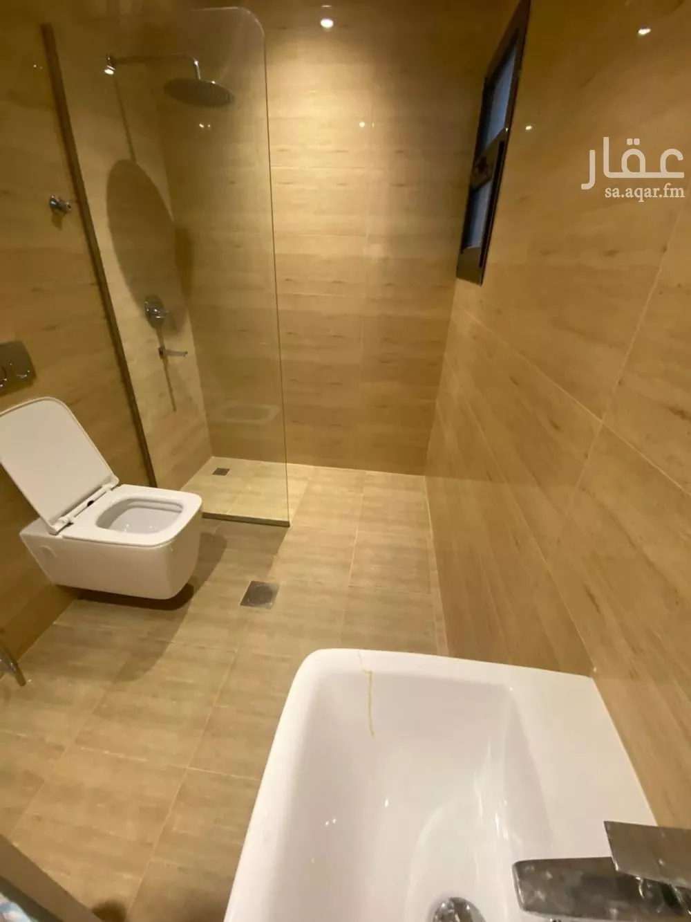 3 bedroom apartment in Al Hamra 8