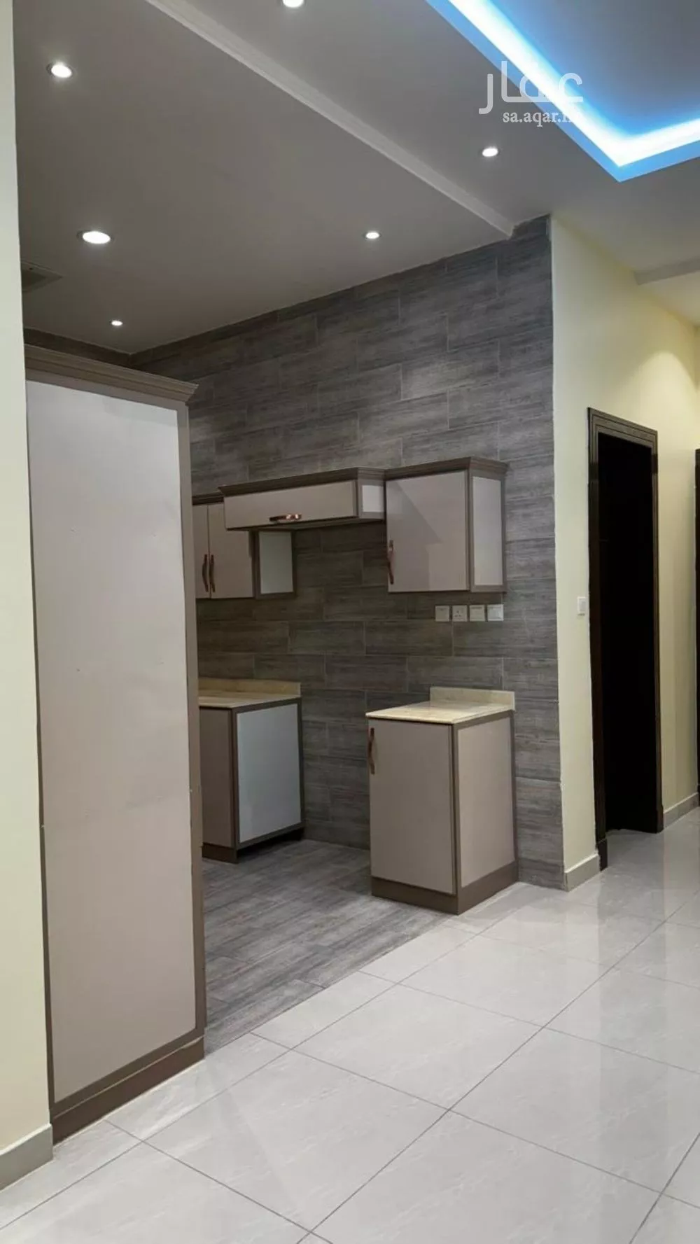 3 bedroom floor in Hittin 10