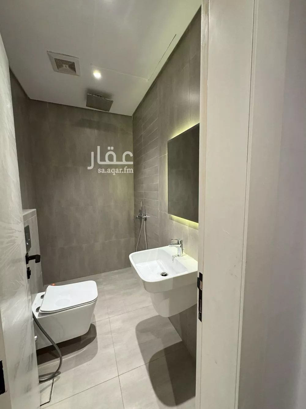 3 bedroom apartment in Al Bahr 6