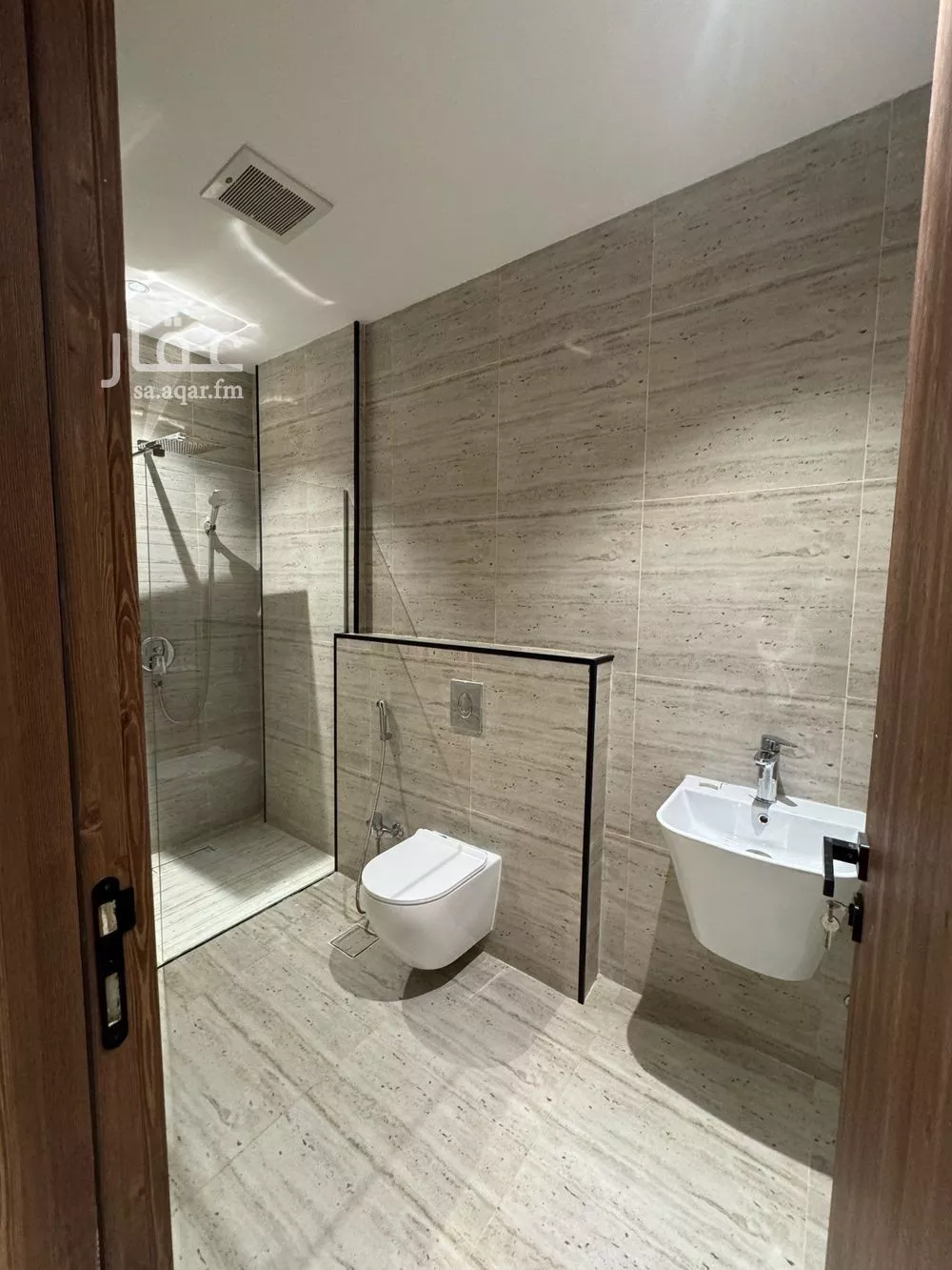 3 bedroom apartment in Al Bahr 8