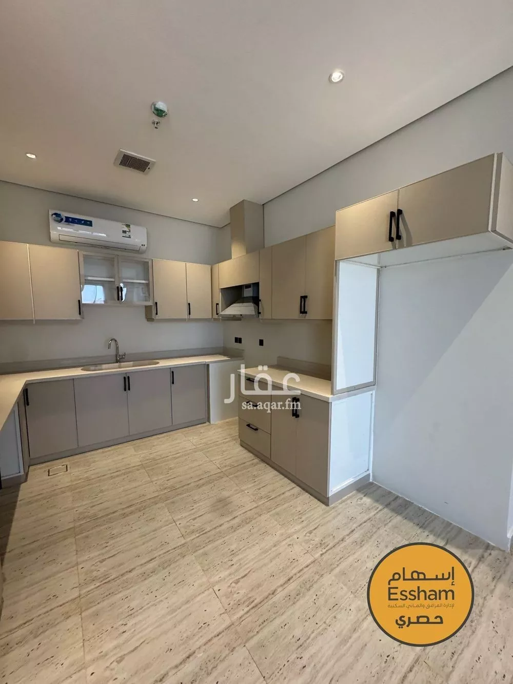 3 bedroom apartment in Al Bahr 9