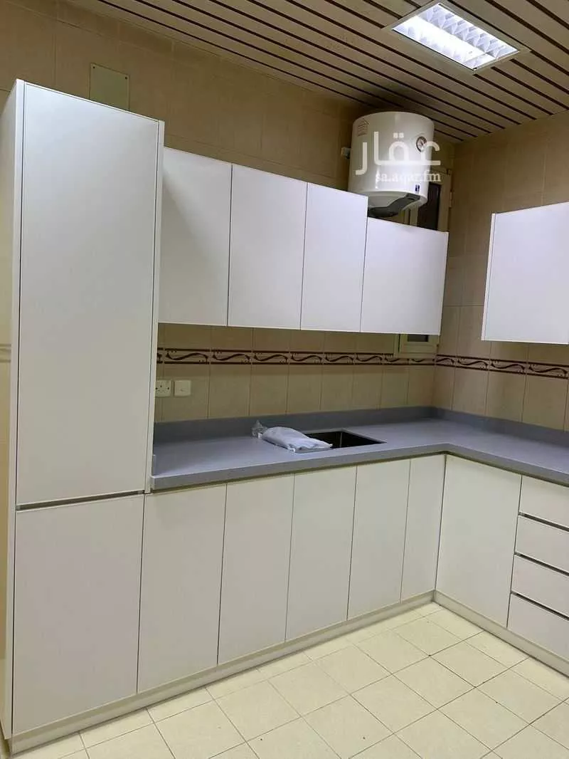 5 bedroom floor in Al Khaleej 2