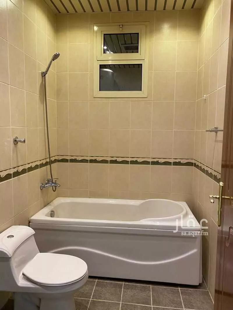 5 bedroom floor in Al Khaleej 5