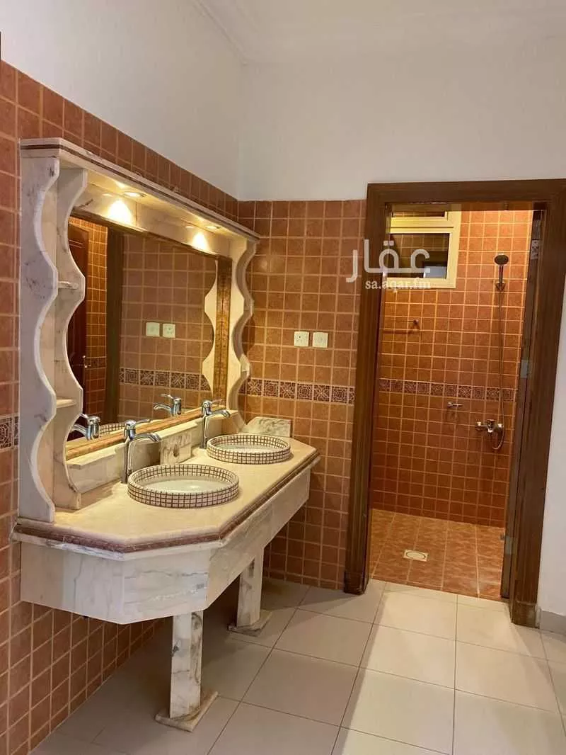 5 bedroom floor in Al Khaleej 9
