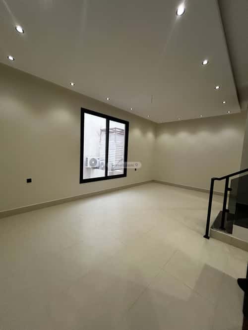 5 bedroom villa in Tuwaiq 8