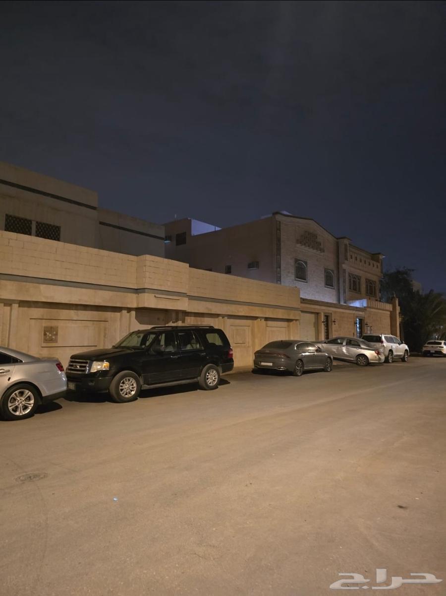 فيلا 12 غرف في طويق 5