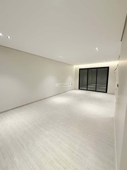 3 bedroom apartment in Al Marwa 8