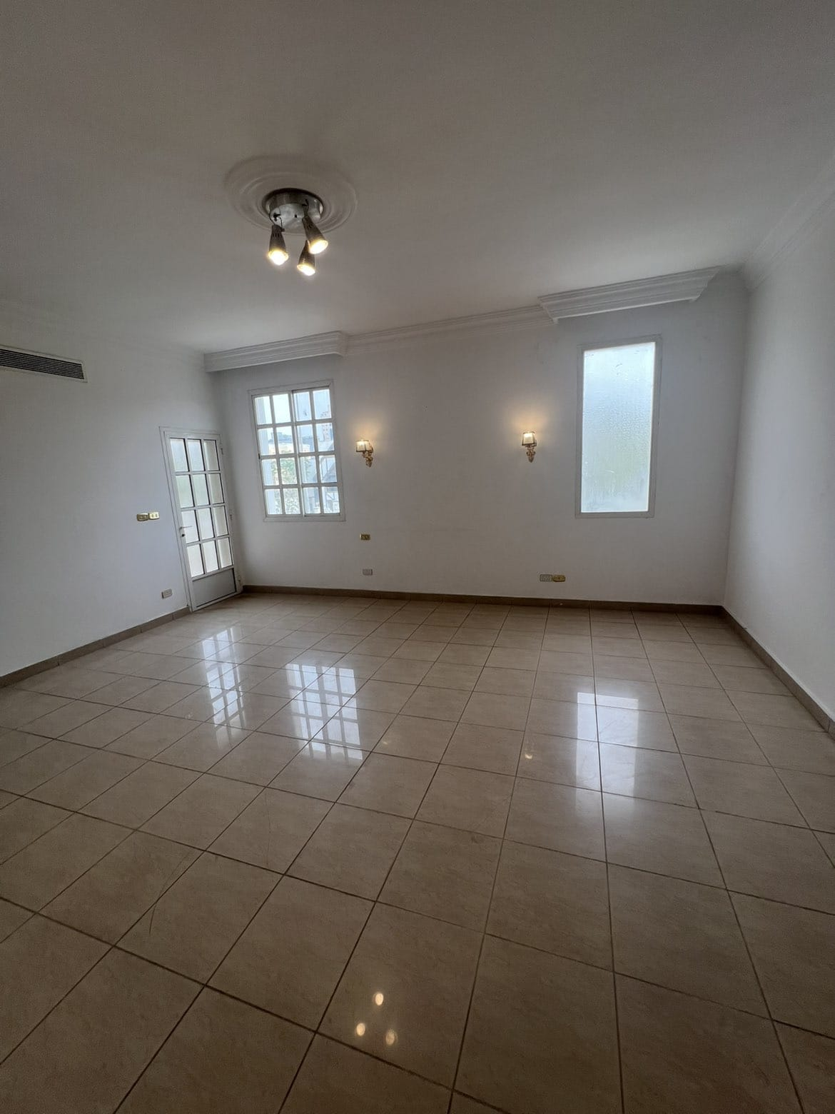 3 bedroom villa in Al Zahra, Jeddah 5