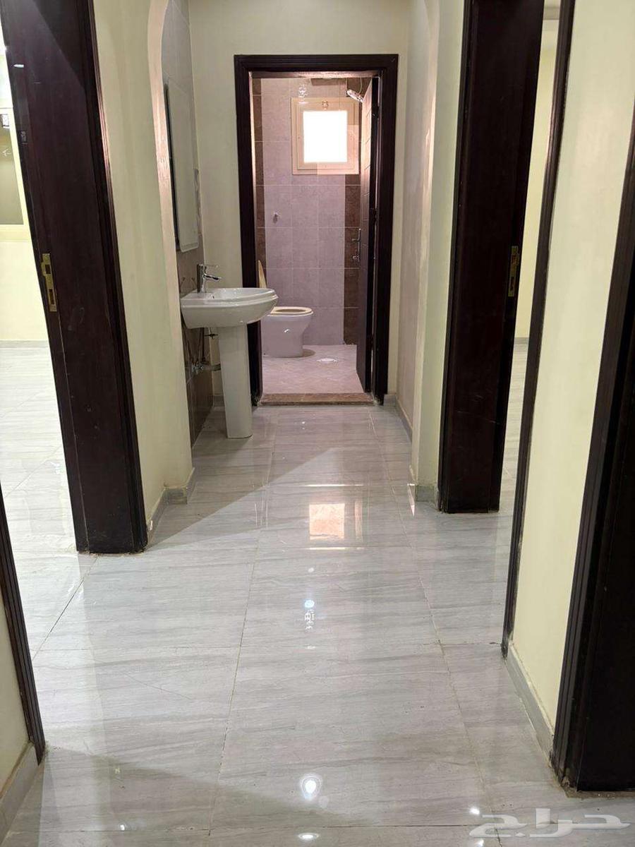 3 bedroom apartment in Muraykh 9