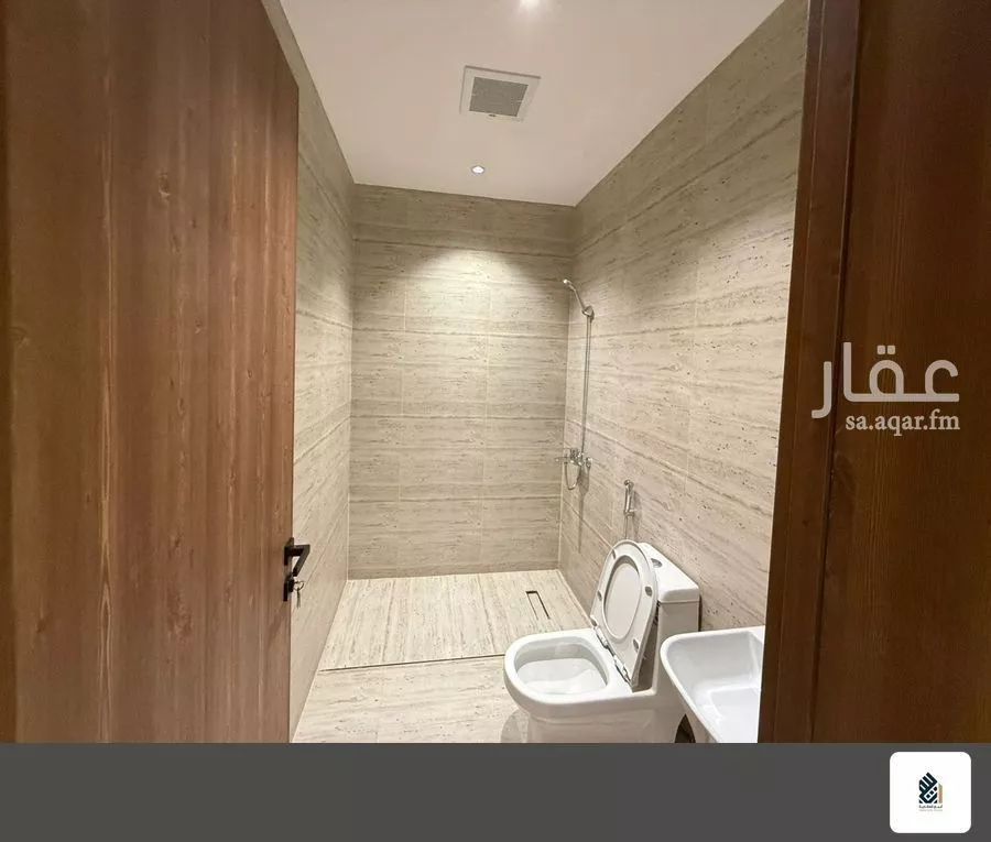 شقة 3 غرف في البحر 8