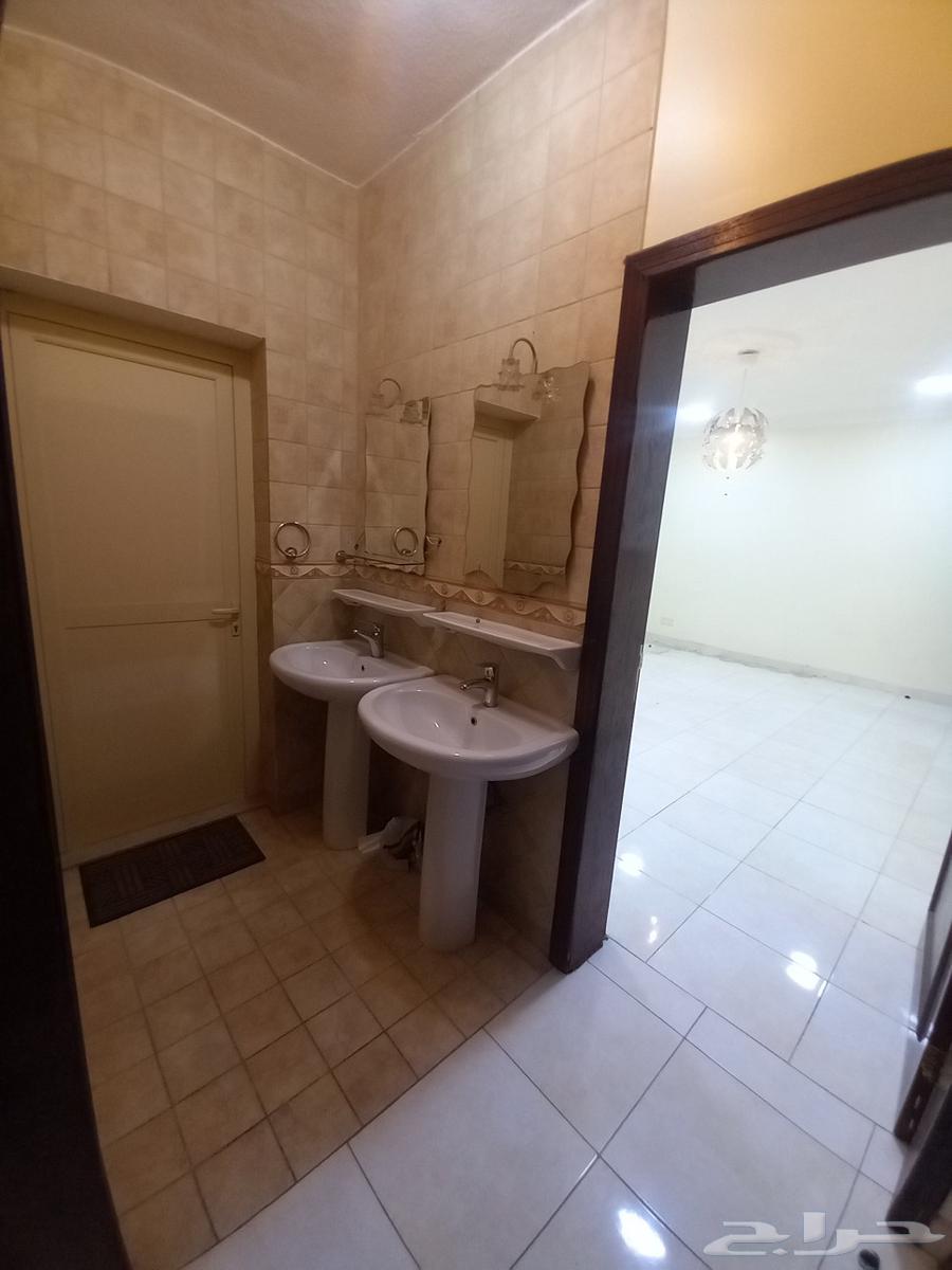 5 bedroom apartment in Ibn Khaldun 4