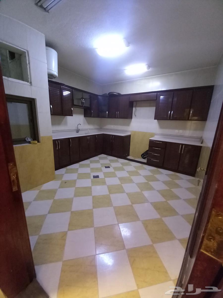 5 bedroom apartment in Ibn Khaldun 7