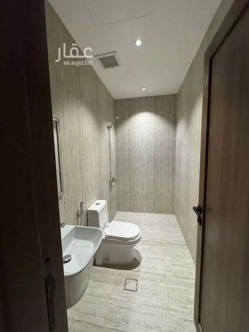 3 bedroom apartment in Irqah 5