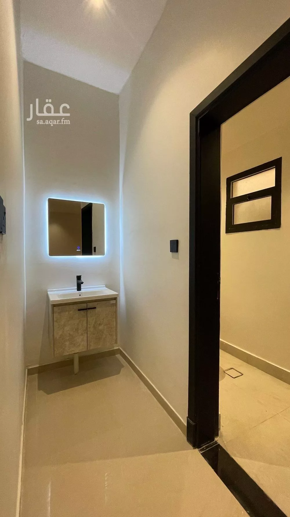 3 bedroom apartment in Al Malqa 8