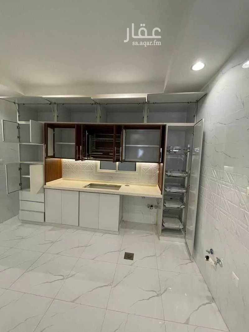 4 bedroom apartment in Ayn Al Khayf, Madinah 16