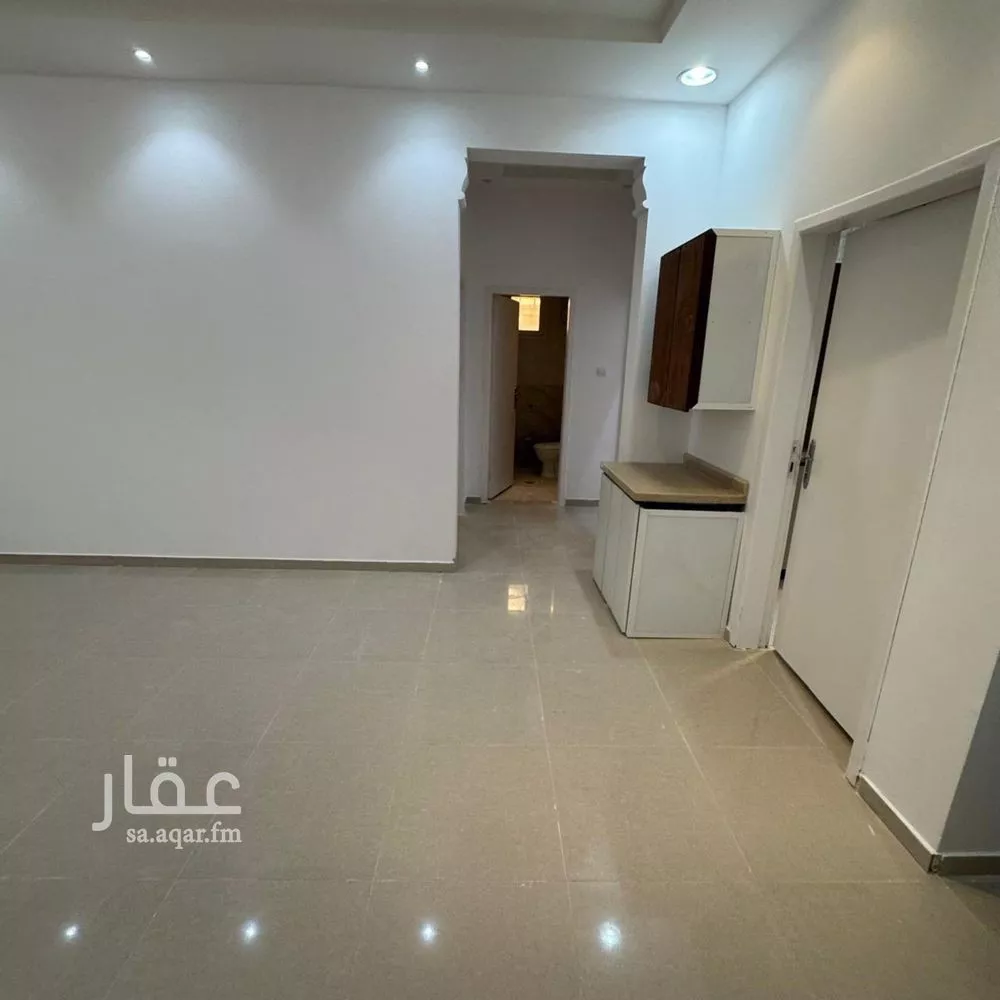 3 bedroom floor in Al Malqa 5