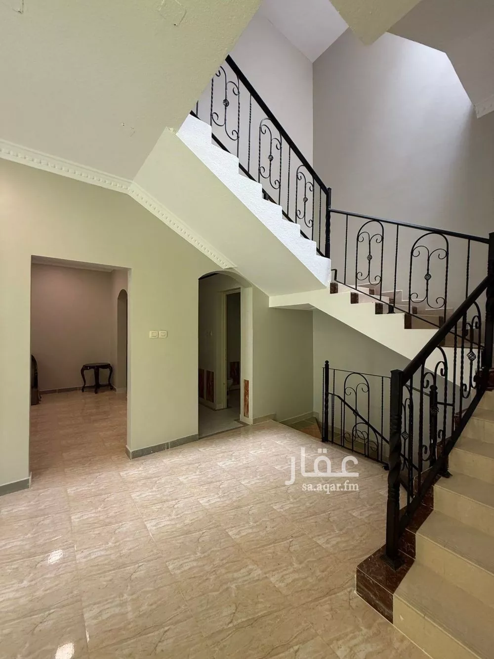 5 bedroom villa in Al Aqiq 10