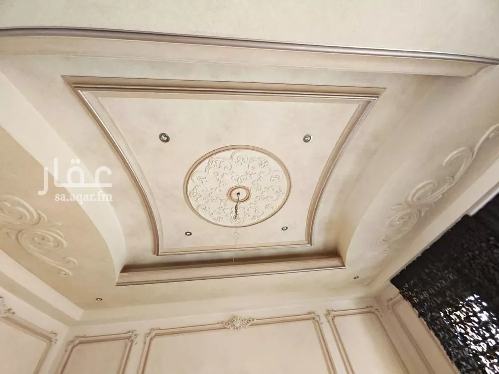 9 bedroom villa in Al Malqa 5