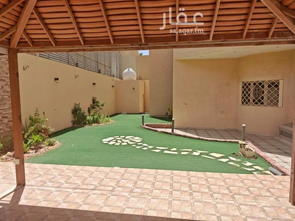 9 bedroom villa in Al Malqa 6