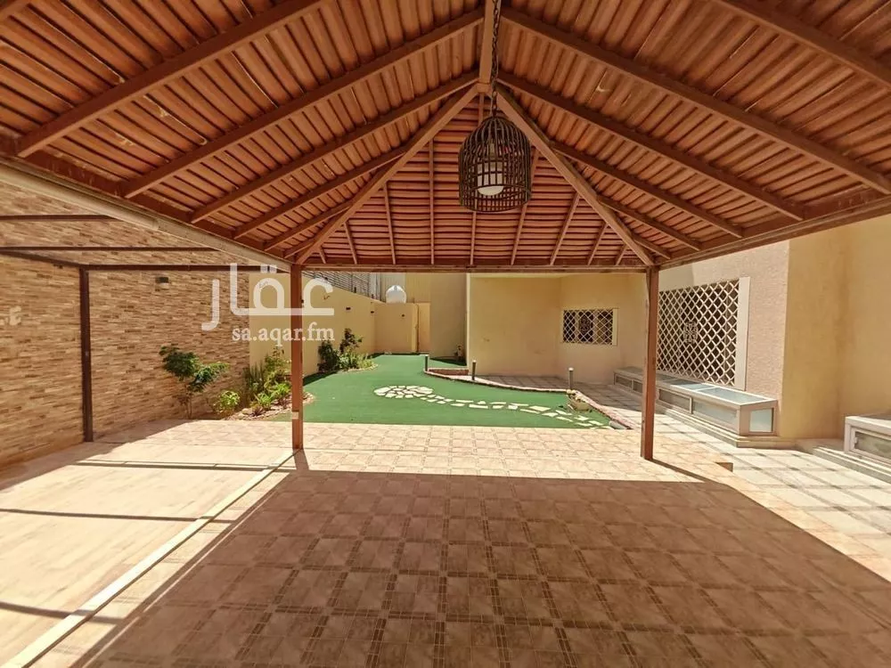 9 bedroom villa in Al Malqa 7