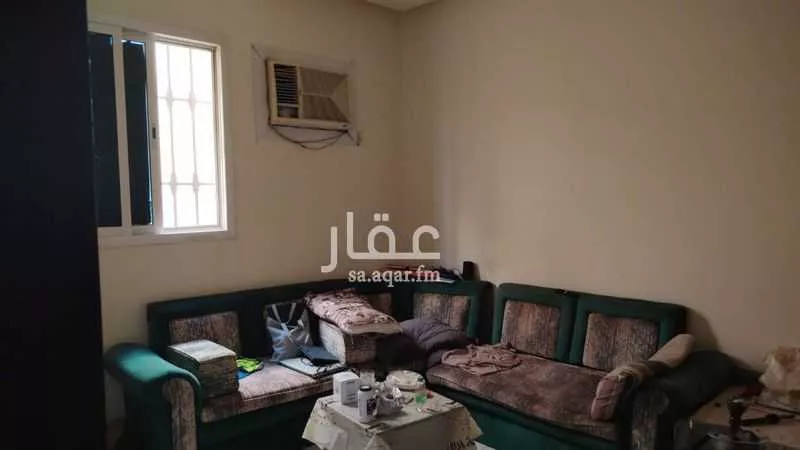 شقة 4 غرف في النظيم 8