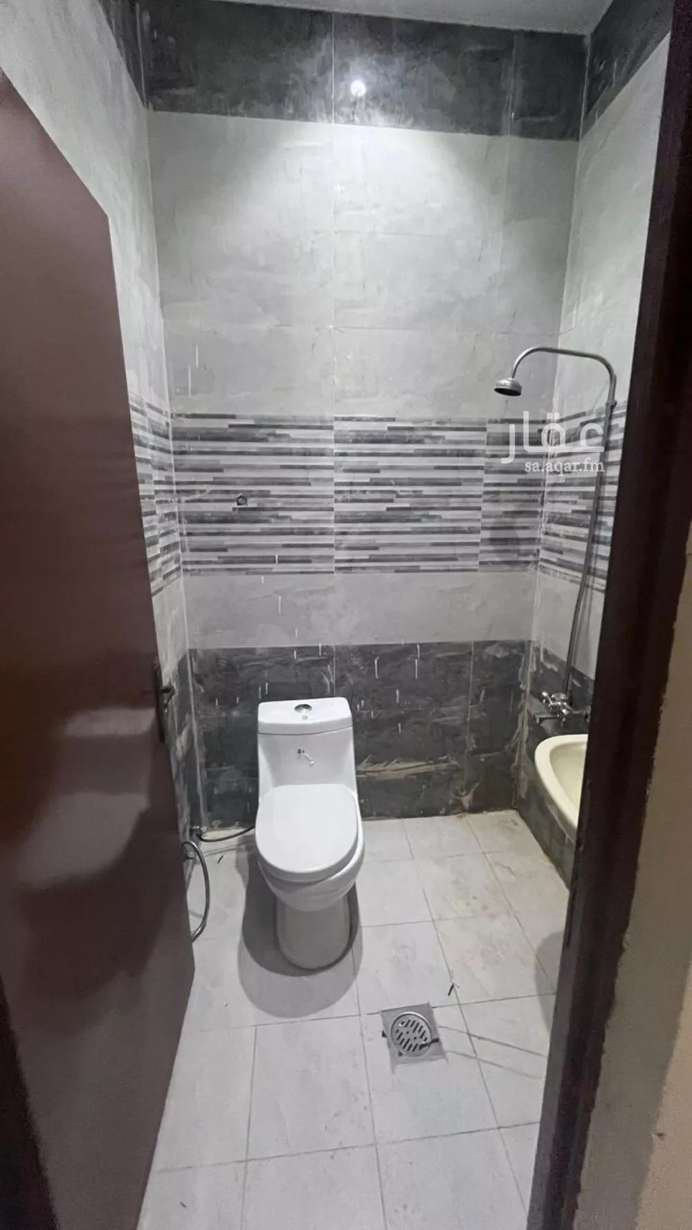 2 bedroom apartment in Dhahrat Al Badiah 4