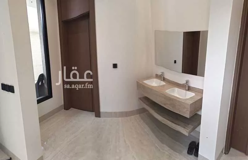 فيلا 18 غرف في العارض 21