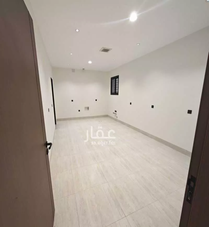 فيلا 18 غرف في العارض 5