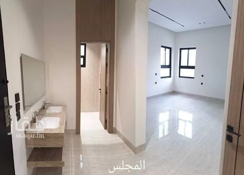 فيلا 18 غرف في العارض 6